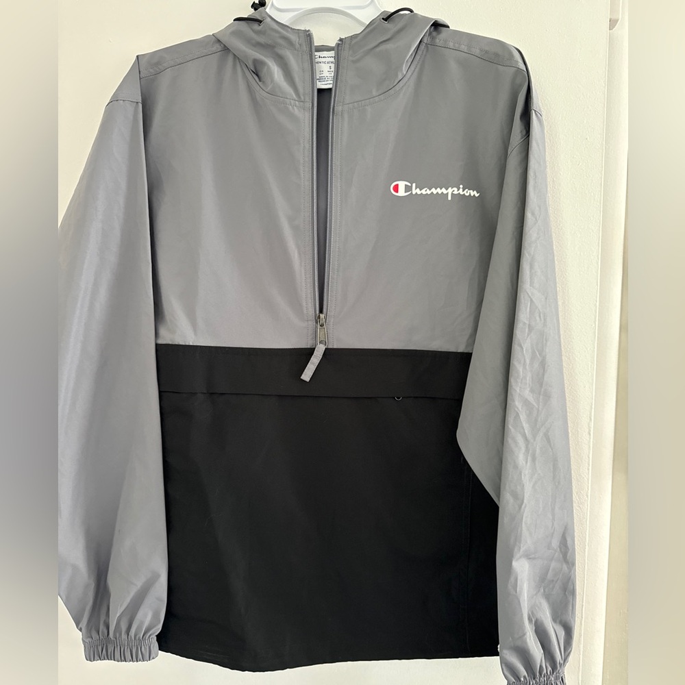 Champion Windbreaker Men’s size small NWOT